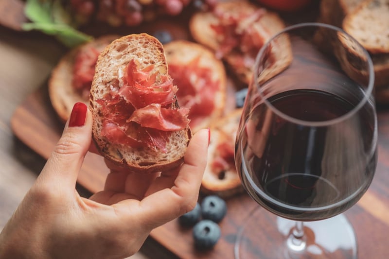 Jamon serrano pairing with red wine