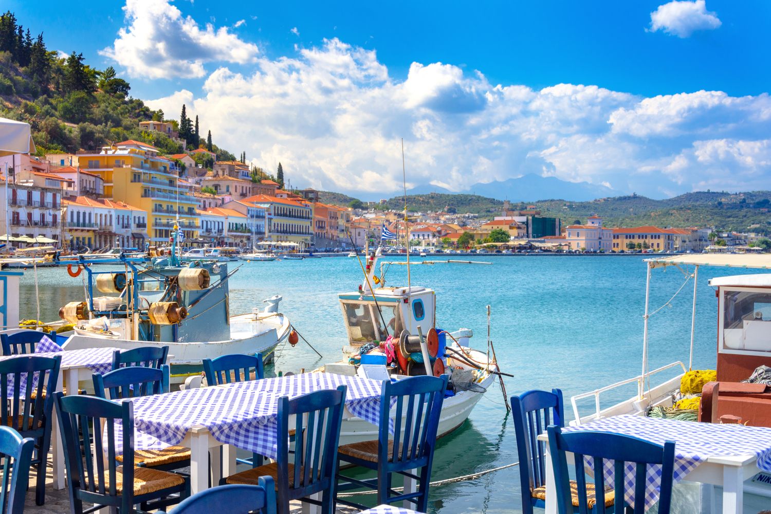 https://cdn2.hubspot.net/hubfs/5873592/itinerary/photos3/Gythio1_Greece_Itinerary_Main.jpg