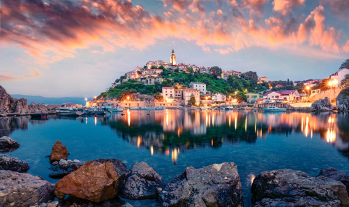https://cdn2.hubspot.net/hubfs/5873592/itinerary/photos3/Krk1_Croatia_Itinerary_Main.jpg