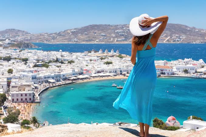 https://cdn2.hubspot.net/hubfs/5873592/itinerary/photos3/Mykonos1_Greece_Itinerary_Main.jpeg