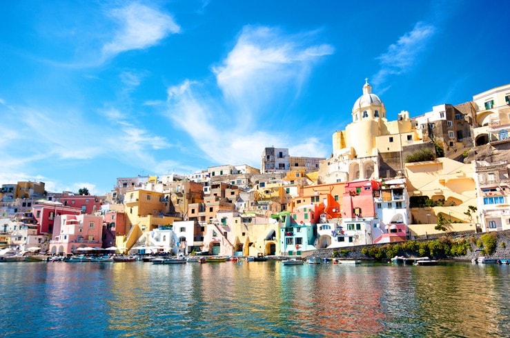 https://cdn2.hubspot.net/hubfs/5873592/itinerary/photos3/Naples1_Italy_Itinerary_Main.jpg