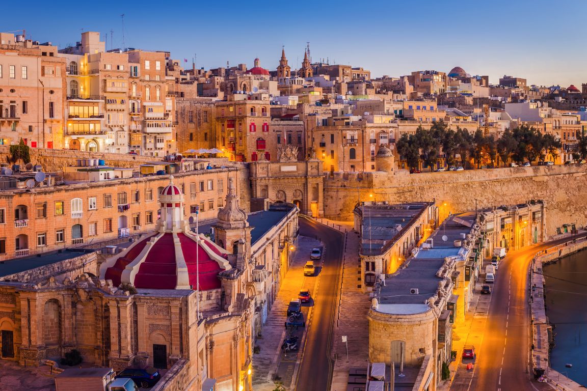 https://cdn2.hubspot.net/hubfs/5873592/itinerary/photos3/Valletta1_Malta_Itinerary_Main.jpg